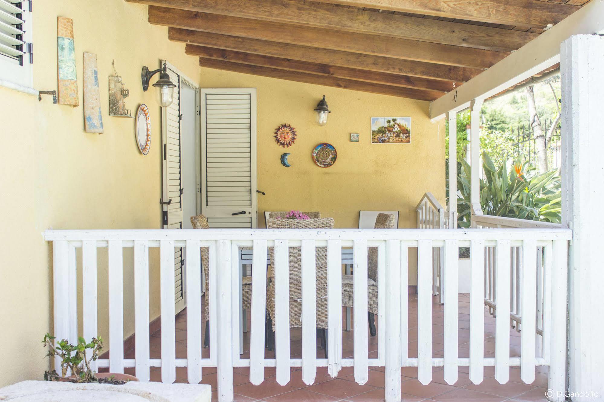 קאסטלמארה דל גולפו Villa Gagliardetta מראה חיצוני תמונה